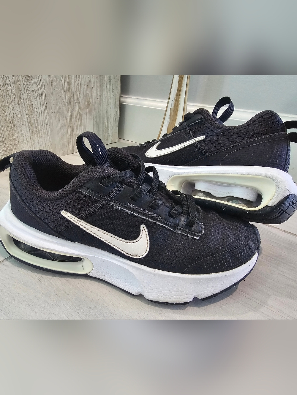 Nike Air Max DH9394-002 Kids Black and White Sneakers Size 2Y